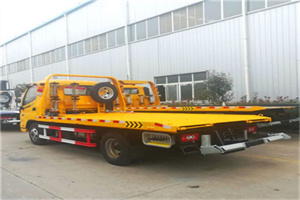 巴彦附近拖车救援搭电